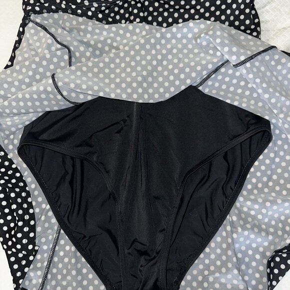 Black/White Polka Dot Skirted One-Piece Bathing Suit Size Large • SwimDress-A179 - Picture 3 of 5